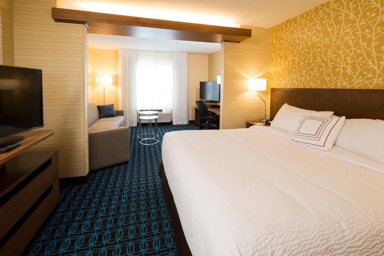 Fairfield Inn & Suites By Marriott Detroit Chesterfield Екстериор снимка